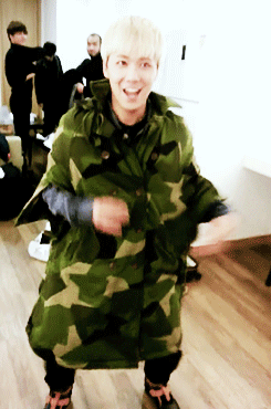 알고보면 춤선 장난아닌 남자아이돌.gif | 인스티즈