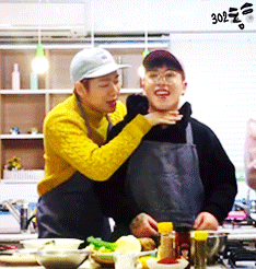 떡국 차암 맛있게 조리하는 아이돌(feat. 육개장) | 인스티즈