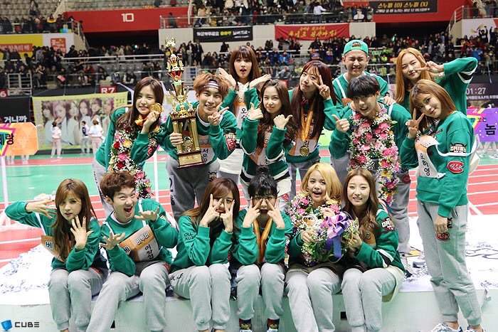 올해 설특집 아육대 우승팀 기념사진ㅋㅋㅋㅋㅋㅋㅋㅋㅋㅋㅋㅋㅋㅋ.jpg | 인스티즈