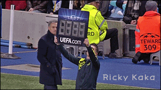 노래방 서비스시간에 만족하는 손님.gif | 인스티즈