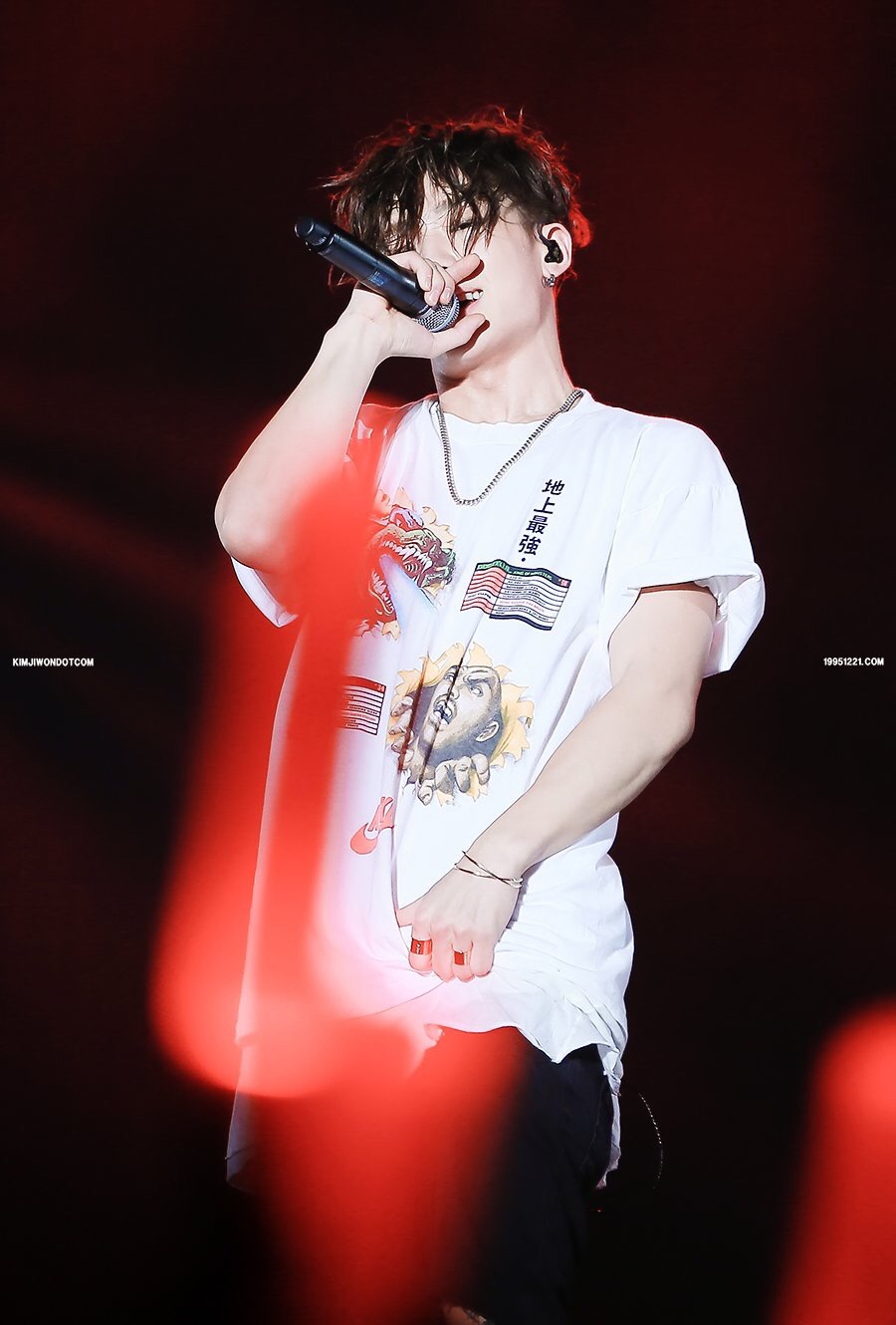 한 아이돌이 항상 하고 다니던 팔찌의 숨겨진 뜻 (감동주의) | 인스티즈