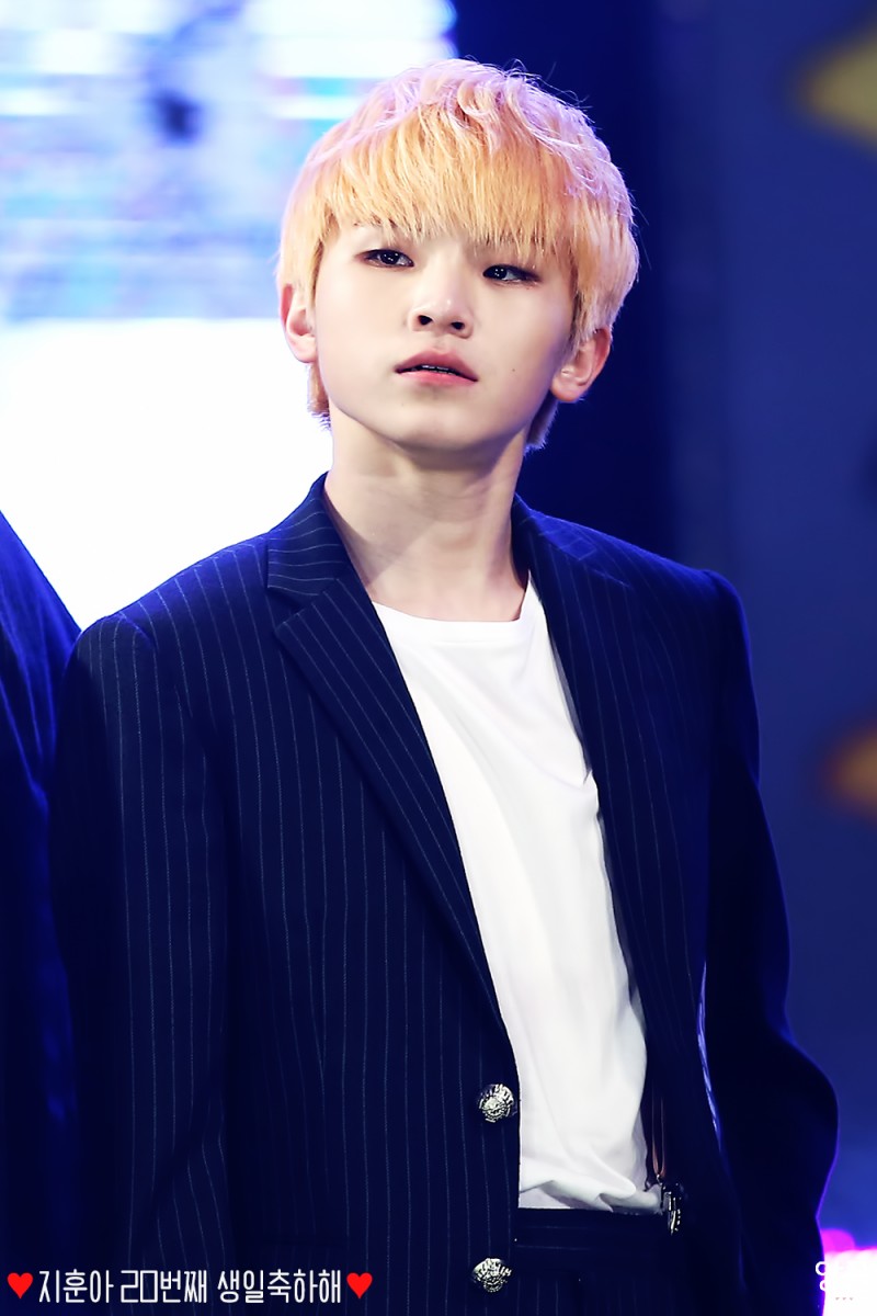 [세븐틴/남장물] 저는 남고생이고요, 제가 하고 있는 건 개고생입니다 01 | 인스티즈