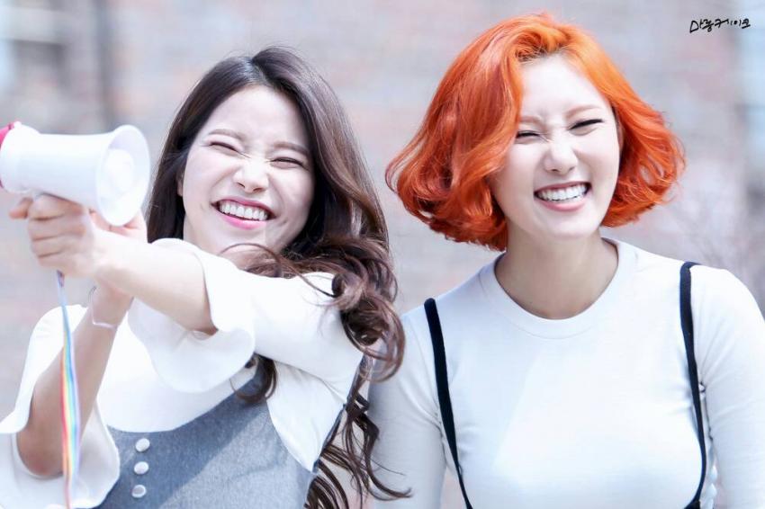 멤버들 다 코로 웃는 걸그룹.jpg | 인스티즈