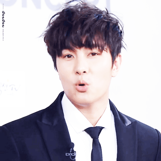 양말은 색깔만 맞으면 되는 남아이돌.jpg | 인스티즈