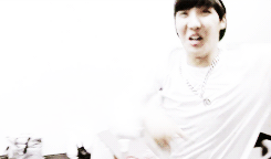 [방탄소년단/민윤기] 달동네 사는 음악하는 민윤기 X 달동네 사는 학생 OOO 15 | 인스티즈