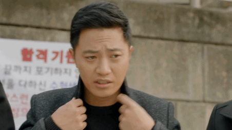 태양의후예) 짠내 + 바보미 폴폴 풍기던 서상사(feat.죽으면안되지말입니다).gif | 인스티즈