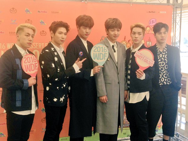 비정상회담) 로빈이랑 타쿠야 오늘 월디페 홍보행사함 | 인스티즈