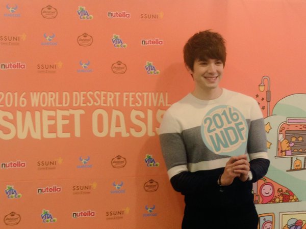 비정상회담) 로빈이랑 타쿠야 오늘 월디페 홍보행사함 | 인스티즈