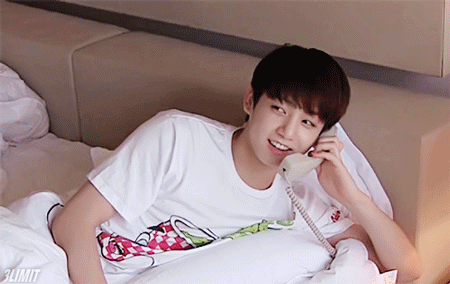 [방탄소년단] 방PD님이 선물로 준 반인반수 김탄소 길들이기 00 | 인스티즈