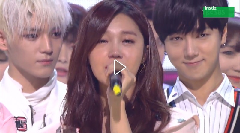 어제 인가 엔딩 때 예성 때문에 당황한듯한 아이돌 | 인스티즈