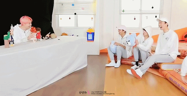 이쁘장하게 생겨가지고 의외로 운동신경 좋은 남자아이돌.jpg | 인스티즈