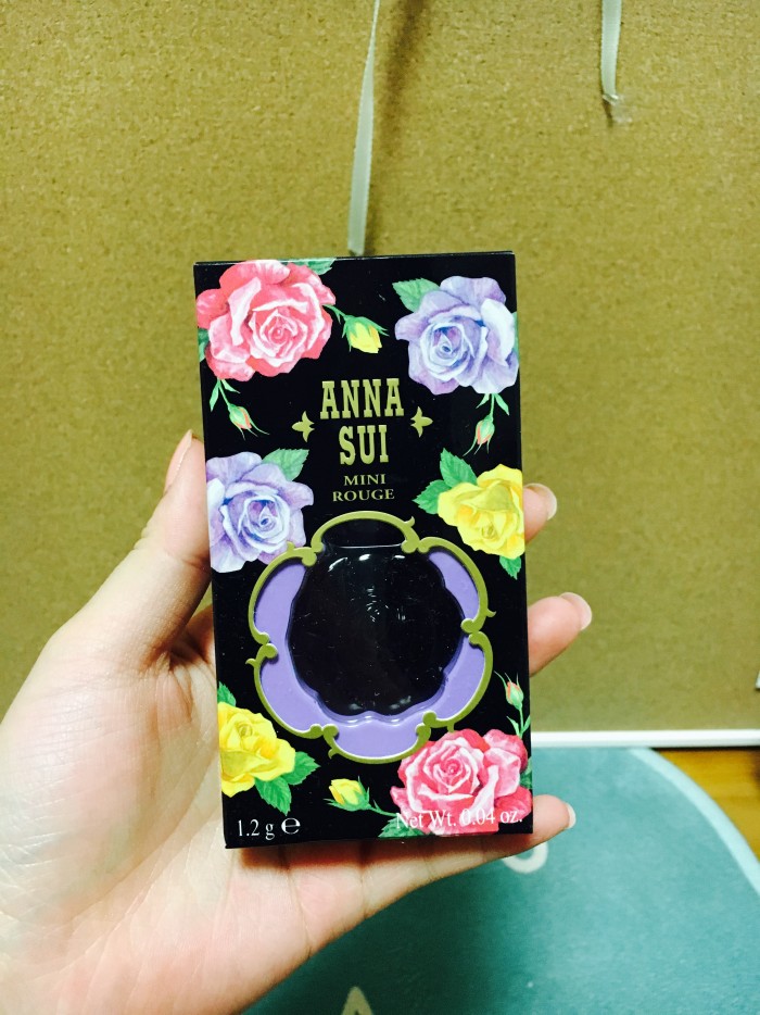 어버이날이라서 오늘만 이 가격에 팝니당!! 바비브라운 쿠션/베네피트 이지이스트 누드 에버/입생로랑 틴트11호/바닐라코 씨씨크림/로레알 루센트 비비 에센스/안나수이 미니루즈 | 인스티즈