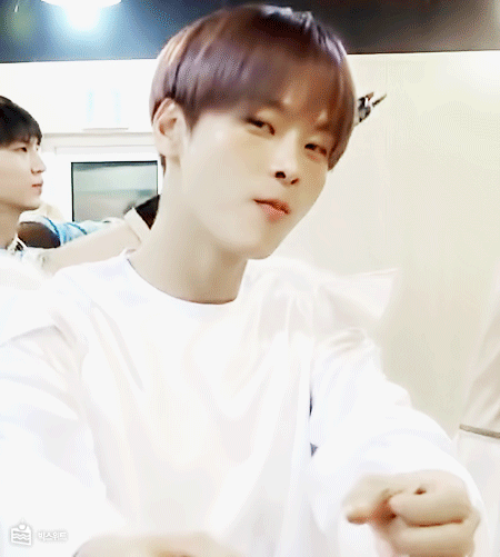 너네 이러고 다니는거 부모님은 아시냐는 말 들었던 아이돌 | 인스티즈