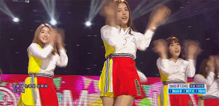 최근 활동 걸그룹 중 신박한 의상.gif | 인스티즈