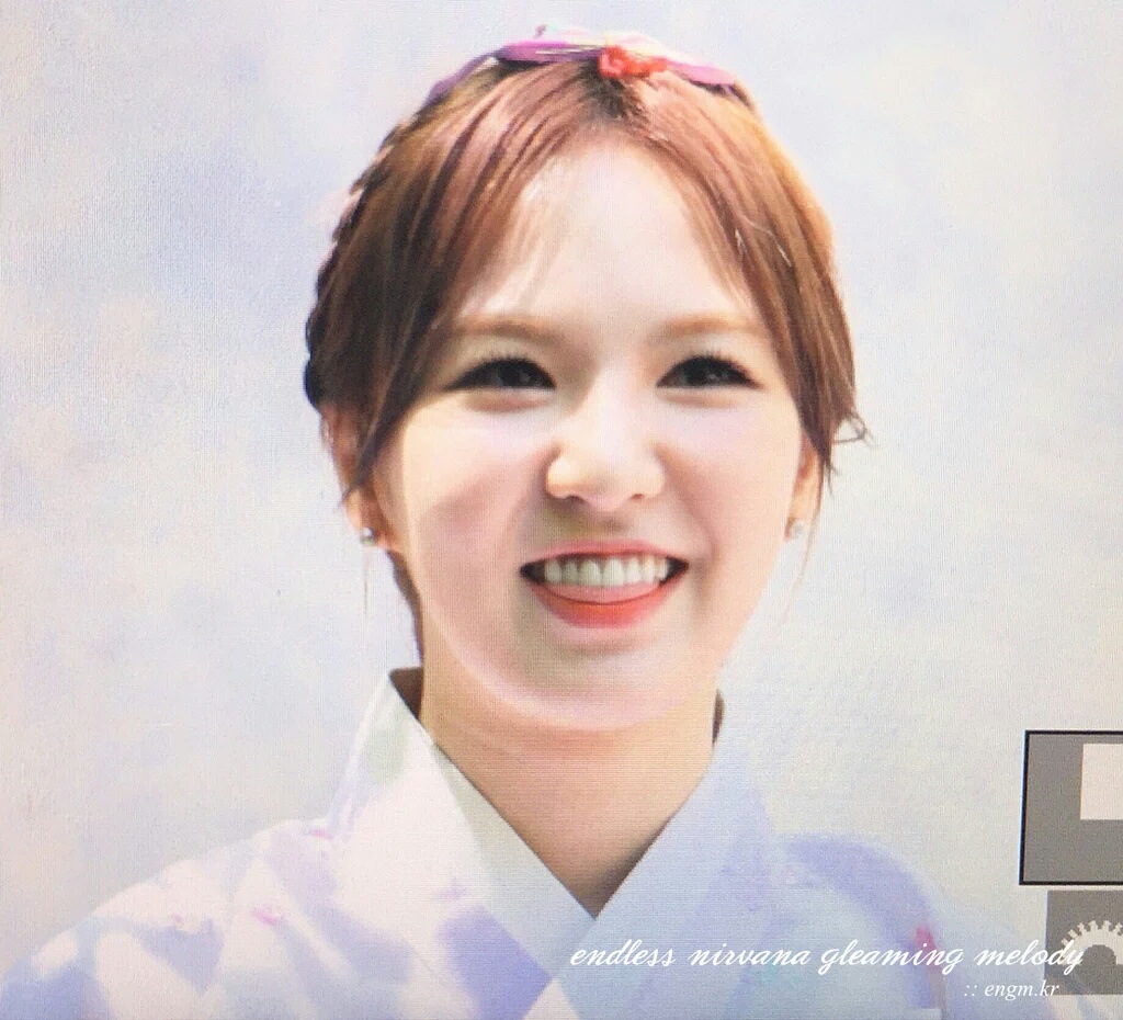 오늘자 레전드 한복 입은 레드벨벳 웬디.jpg | 인스티즈