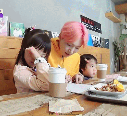 자기 외모 부심 쩌는 남자아이돌ㅋㅋㅋㅋ | 인스티즈