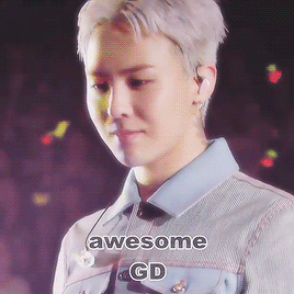 갑자기 팬한테 다가가서 귓속말 하는 지드래곤.gif | 인스티즈