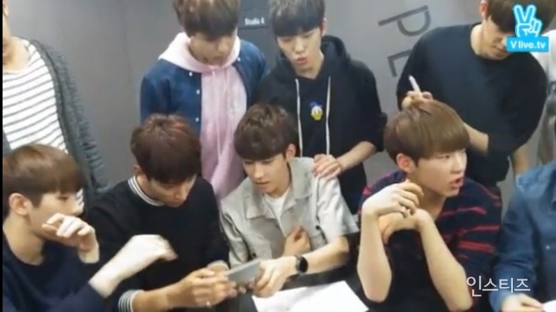 계산기 하나 가지고도 잘 노는 아이돌.svt | 인스티즈