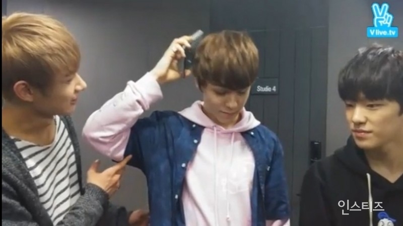 계산기 하나 가지고도 잘 노는 아이돌.svt | 인스티즈