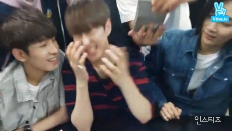 계산기 하나 가지고도 잘 노는 아이돌.svt | 인스티즈