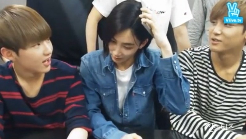 계산기 하나 가지고도 잘 노는 아이돌.svt | 인스티즈