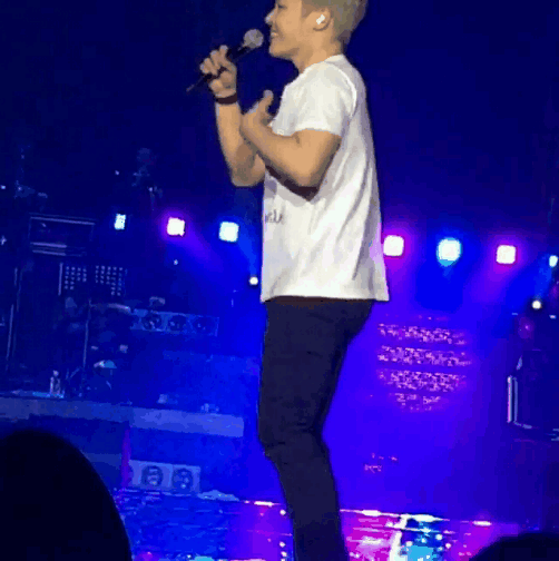 진짜 브로맨스인듯한 두 남자솔로가수. 휘성 케이윌 콘서트에서 케미ㅠㅠ | 인스티즈