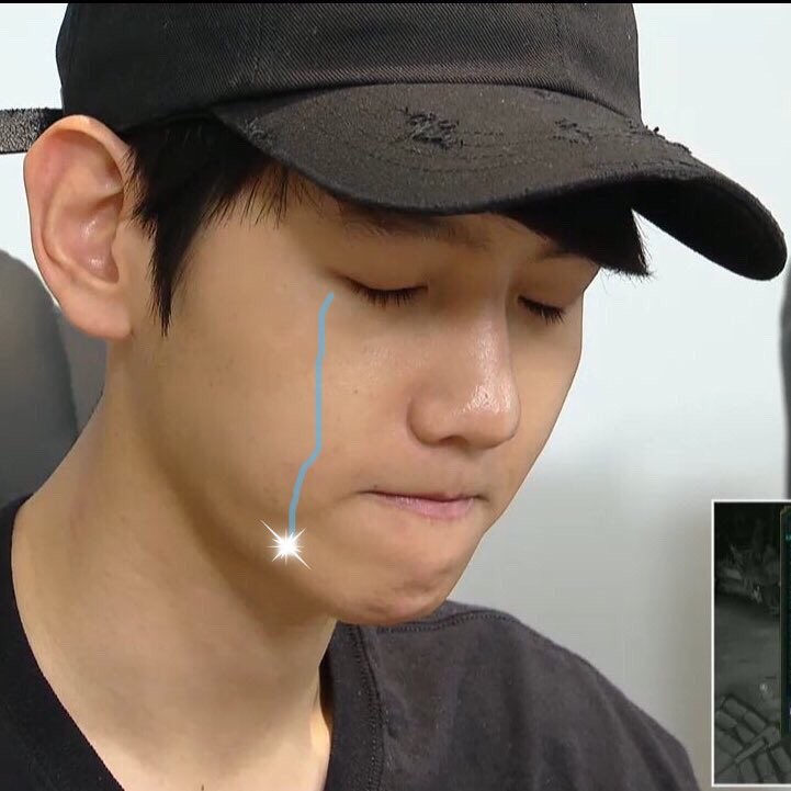 쇼케이스 중인데 빨간 땀 흘리고 있는 아이돌.exo | 인스티즈