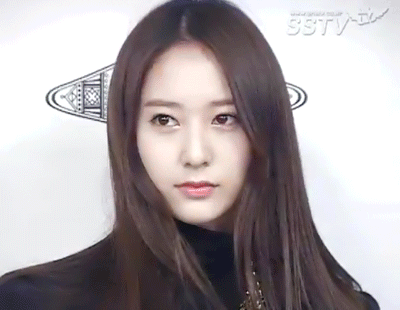 입꼬리가 예쁘게 말려올라간 아이돌들 | 인스티즈