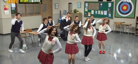 같은 노래 다른 안무의 끝을 보여주는 아이돌그룹 | 인스티즈