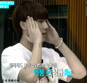 참 일관성 있는 버릇을 가진 아이돌 | 인스티즈