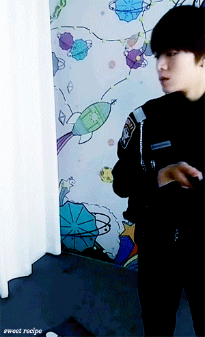 비정상회담) 제복 입은 모찌상 ㅠㅠ 이거 처음 보는데 치이네 | 인스티즈