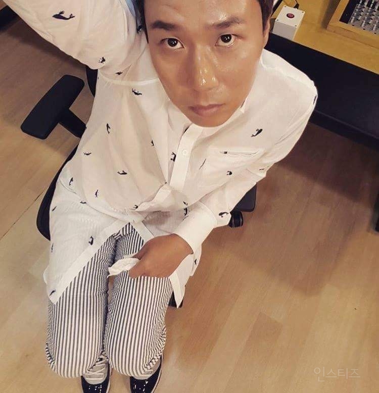 셀카각도가 꽤 독특한 이상민 | 인스티즈