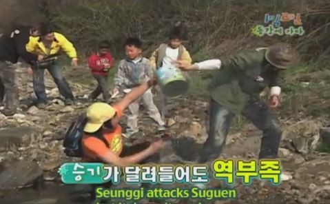 1박 2일 시즌 1 복습 중 - 2008년 레전드 물놀이 (feat.동강) | 인스티즈