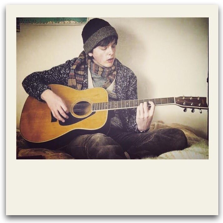 한국팬 캐붕시킨 99년생 영국남배우 | 인스티즈