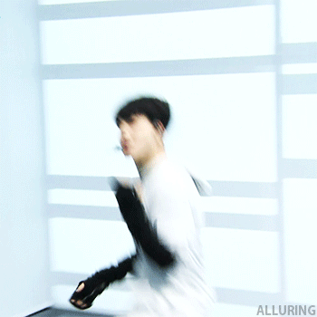 소년과 청년사이.gif - SAVE ME 방탄소년단 박지민 FOCUS - | 인스티즈