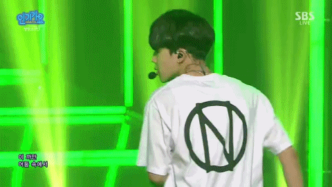 소년과 청년사이.gif - SAVE ME 방탄소년단 박지민 FOCUS - | 인스티즈