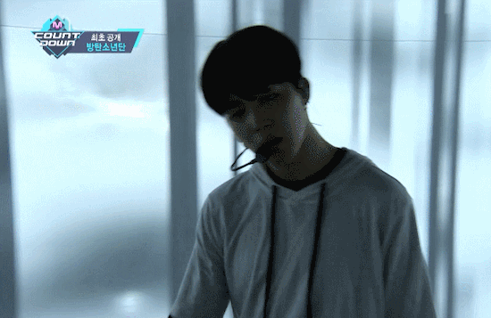 소년과 청년사이.gif - SAVE ME 방탄소년단 박지민 FOCUS - | 인스티즈