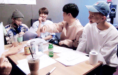 아이돌 현웃짤들 모음 (유물주의) | 인스티즈