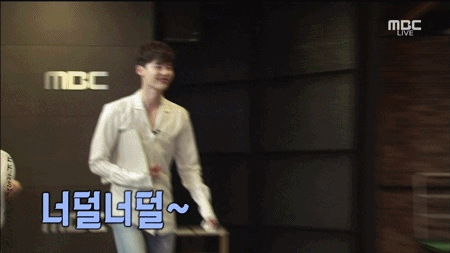 자기가 그린 그림 보고 빵 터진 이종석 | 인스티즈