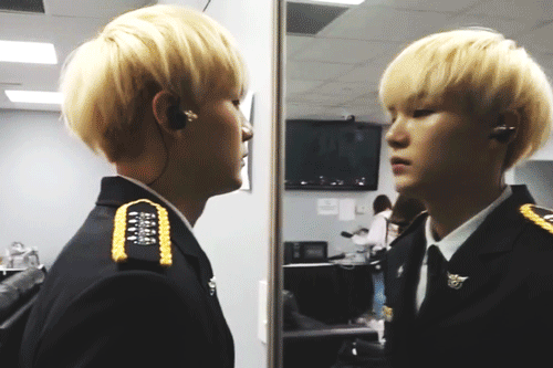 [방탄소년단] 크리스마스니까 뭐라도 해야지 (ू˃̣̣̣̣̣̣︿˂̣̣̣̣̣̣ ू) | 인스티즈