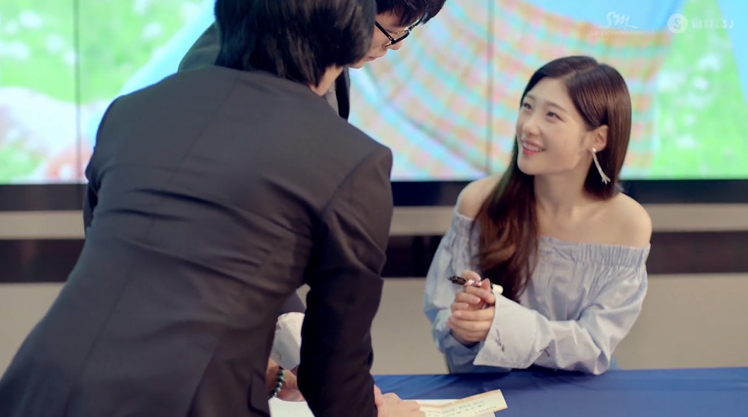 뮤비 감독이 아이돌이면 생기는일ㅋㅋㅋㅋㅋㅋㅋㅋ | 인스티즈