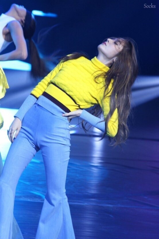 여자아이돌 중 나팔바지가 가장 잘어울리는거 같은 여자아이돌 | 인스티즈