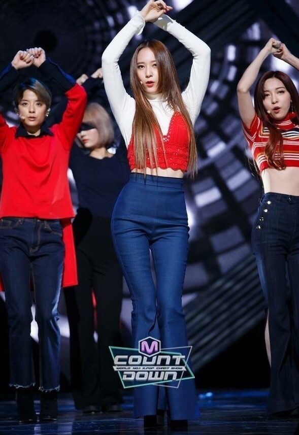 여자아이돌 중 나팔바지가 가장 잘어울리는거 같은 여자아이돌 | 인스티즈