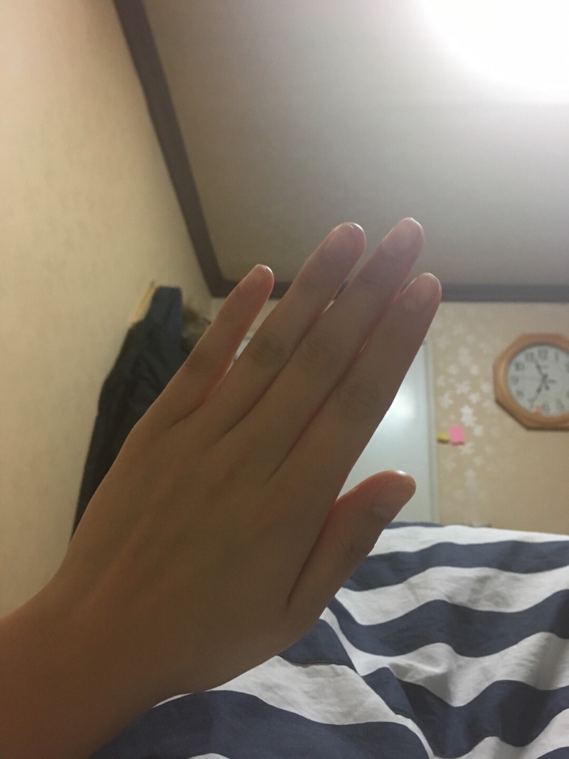 나 여잔데 손 진짜 크다.... | 인스티즈