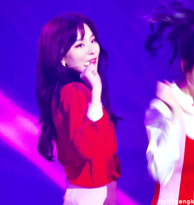 도깨비 지은탁 따라하는 슬기.gif | 인스티즈