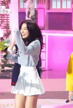 도깨비 지은탁 따라하는 슬기.gif | 인스티즈