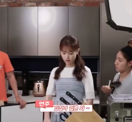 연기 할 때랑은 사뭇다른 촬영장 애기애기한 이종석 출구없음 | 인스티즈