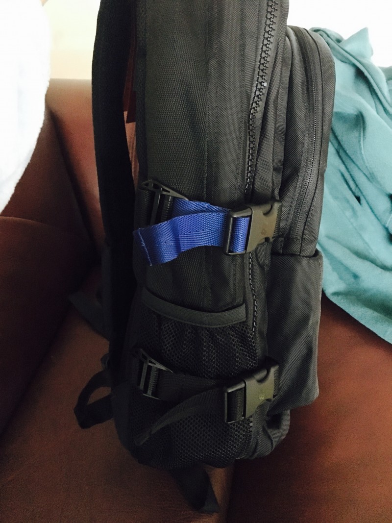 옆에 끈 무슨 색으로 할까 | 인스티즈