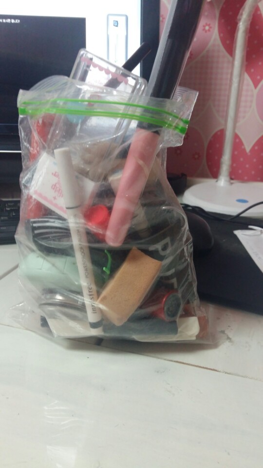 나 데일리 화장품 좀 많은데.. 이거 다 들어갈만한 파우치 추천 좀 | 인스티즈