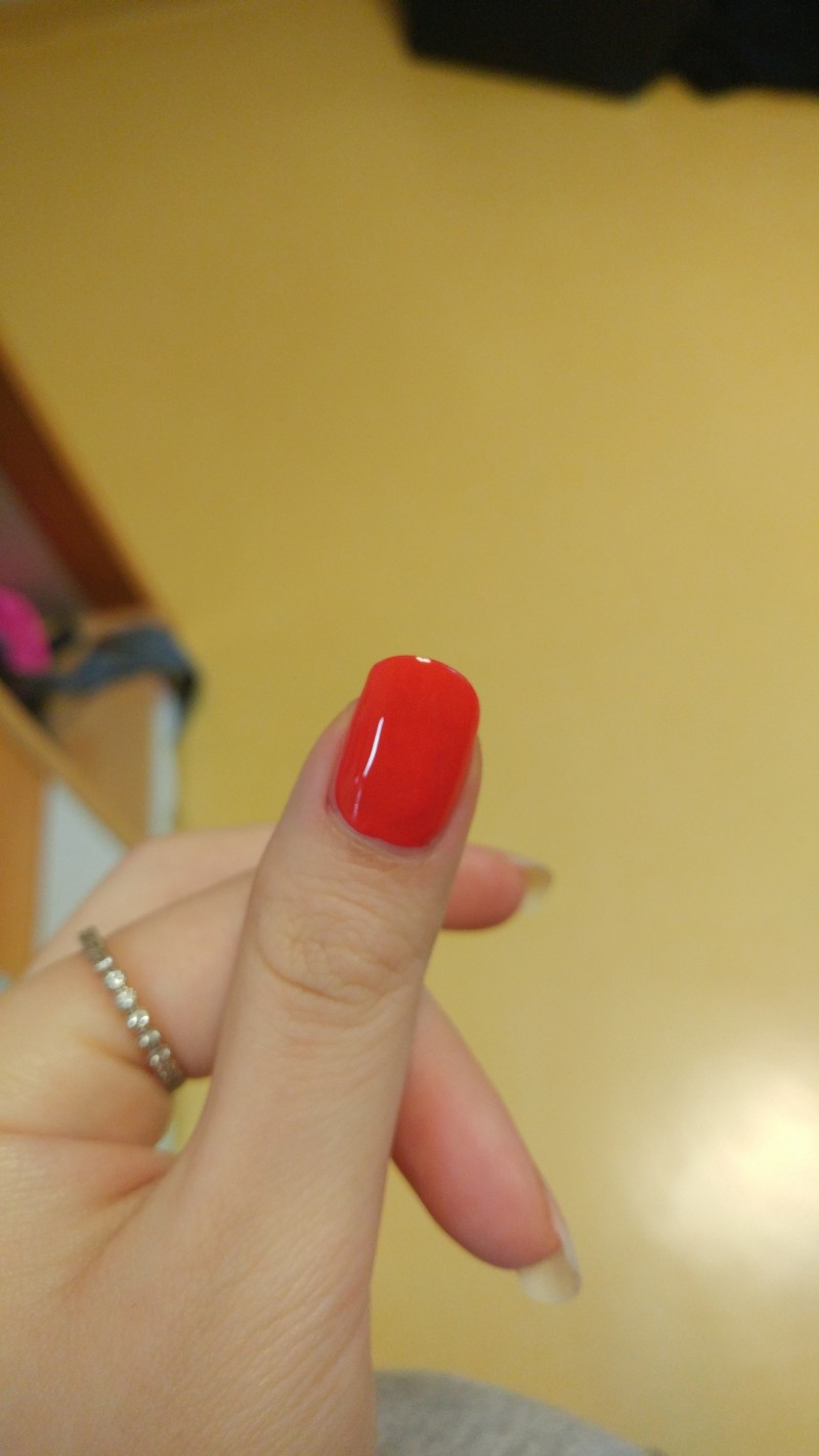 얘즈라아아ㅏ 이색으로 다 칠하면 너무 쨍한갘ㅋㅋㅋㅋㅋ | 인스티즈